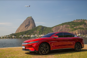 O recém-lançado BYD HAN EV, que alcança de 0 a 100km/h em apenas 3,9 segundos