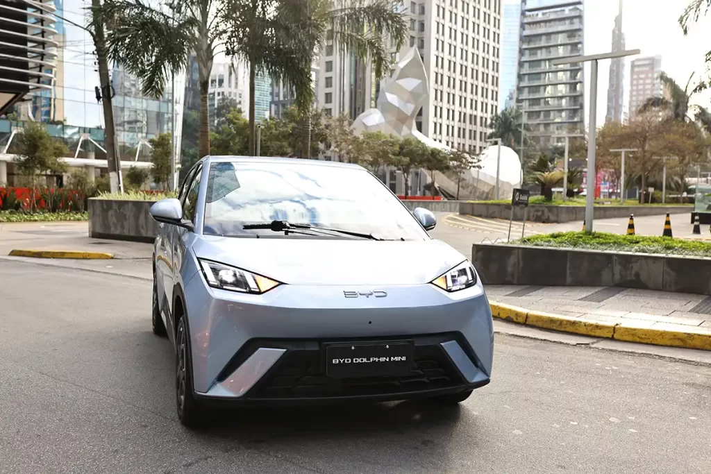 BYD vende 100 mil carros